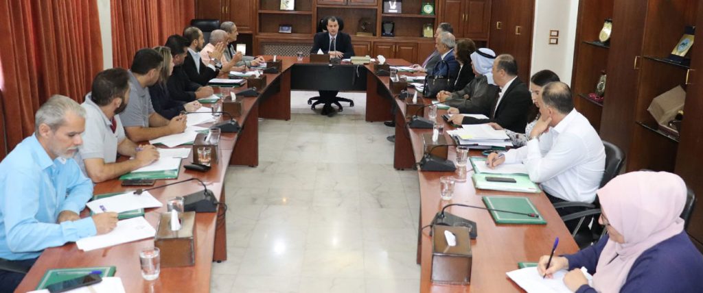 وزير الزراعة يجتمع مع مجلس إدارة المؤسسة العامة للأعلاف 1 وزير الزراعة