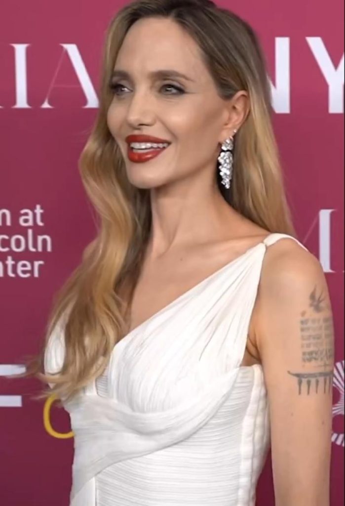 angelina 0