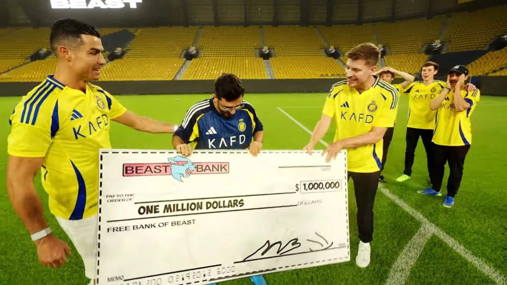خالد يتفوق على كريستيانو رونالدو في تحدٍ رياضي مع مستر بيست ويفوز ب1.000.000 دولار! 1 رونالدو