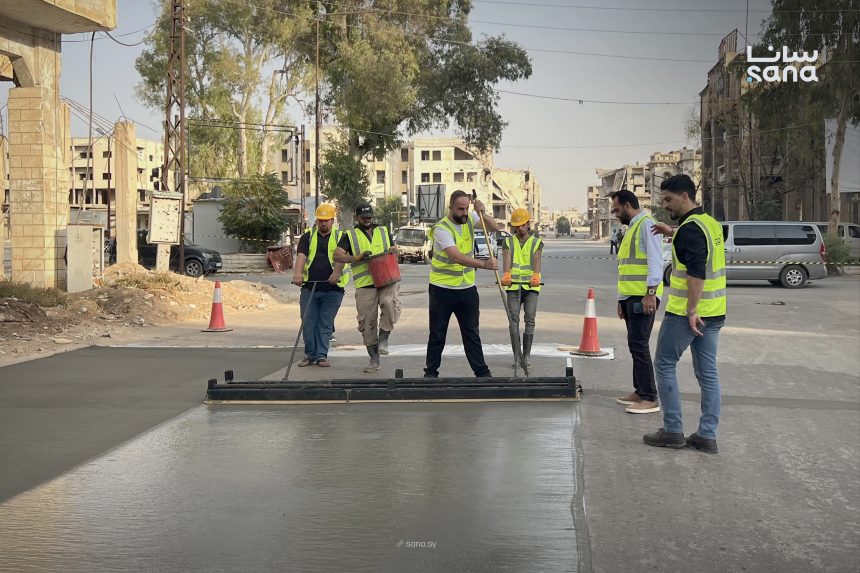 تقنية حديثة لصيانة الطرق المتضررة في درعا 1 درعا