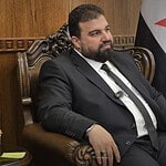 محافظ السويداء يؤكد على فتح جميع المدارس والالتزام الكامل بالدوام الرسمي لـعام 2025 23 السويداء