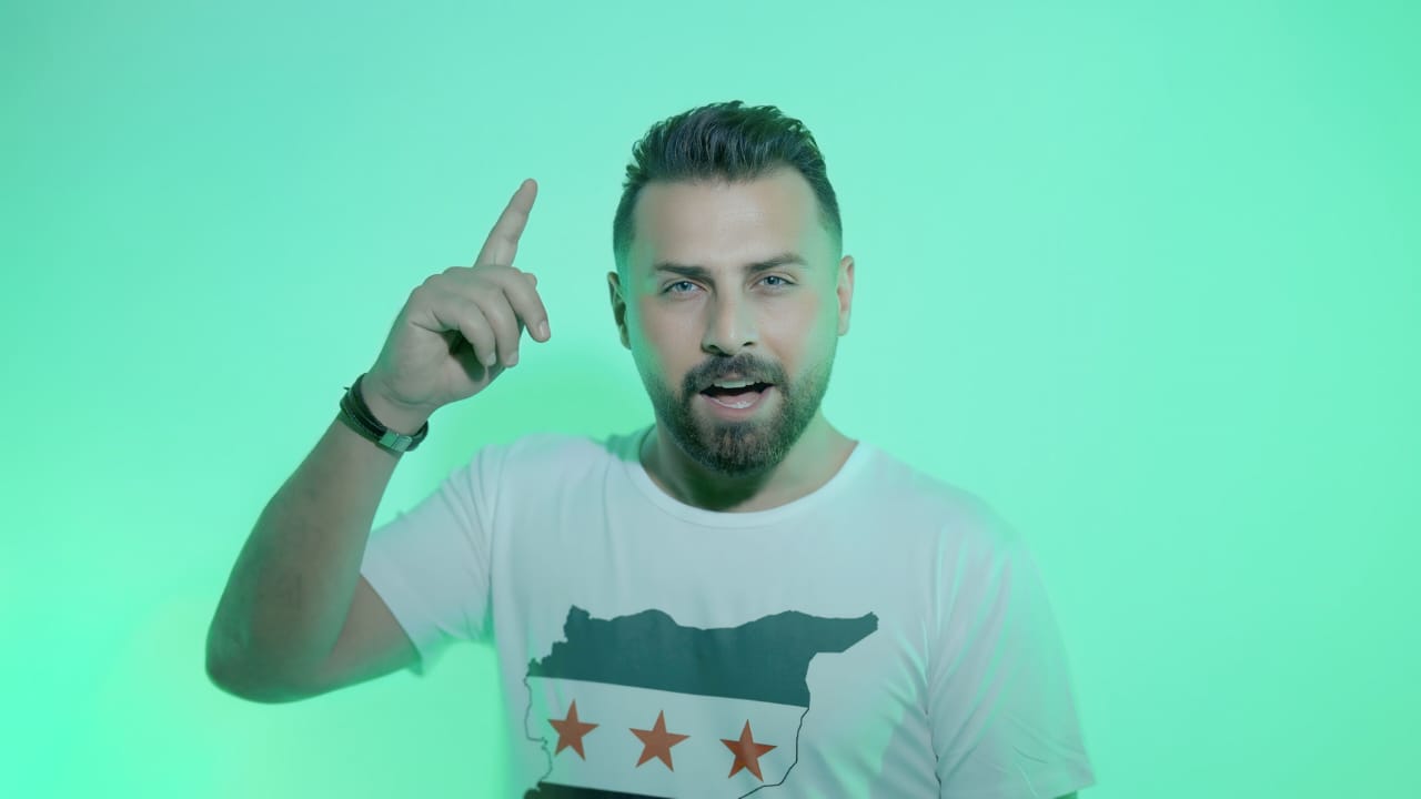 ريتشارد يحتفي بعيد التحرير بـ “نيالا”.. حضورٌ يتوسع واستعداد لتمثيل سوريا في الدوحة 25 ريتشارد