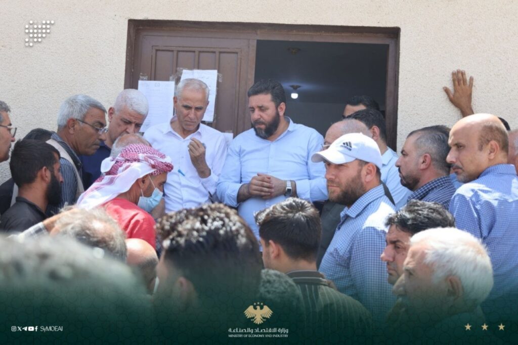 نائب وزير الاقتصاد والصناعة يتفقد مراكز استلام القمح في الحسكة 1 14 5