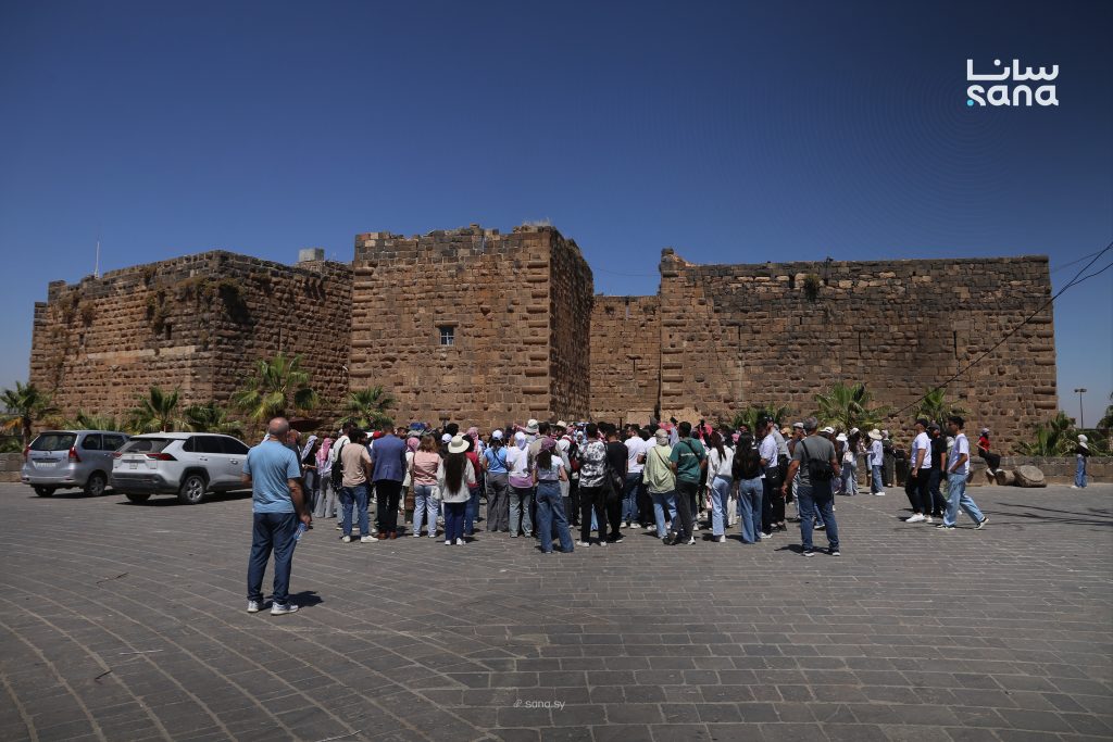 جولة لطلبة كلية السياحة بجامعة دمشق في معالم بصرى الشام الأثرية 1 IMG 9715 1024x683 1