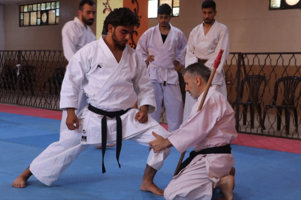 اختتام دورة لصقل وترفيع درجات الكاراتيه في إدلب بإشراف محاضرين آسيويين 1 photo 2026 06 21 01 41 56