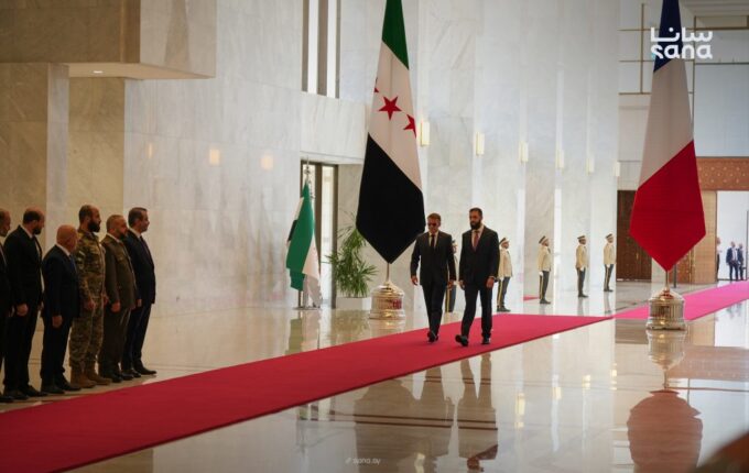 الرئيس الشرع يستقبل نظيره الفرنسي في قصر الشعب بدمشق 4 DSC09863 1024x683 1