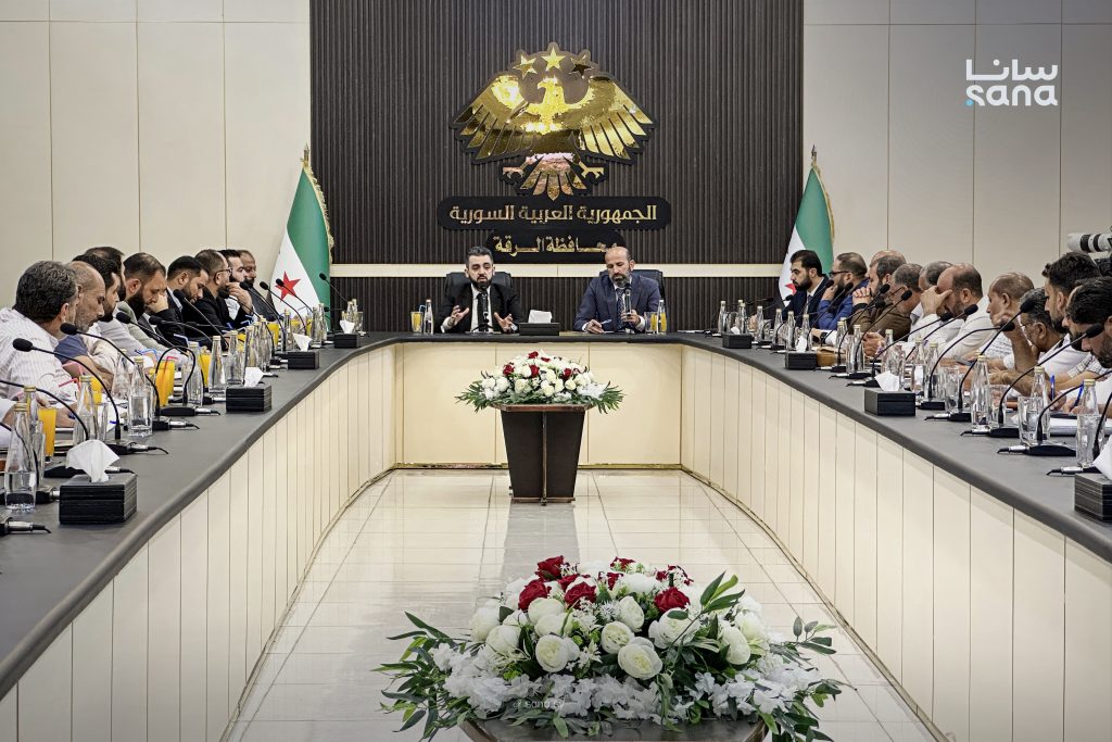 وزير الإدارة المحلية يبحث في الرقة واقع عمل الوحدات الإدارية والتحديات الخدمية 1 IMG 3591 1024x683 1