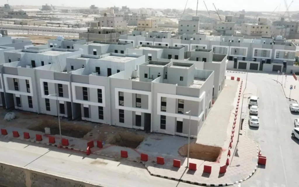 السعودية تضيّق منافذ تحايل رسوم الأراضي البيضاء: التطوير أو السداد 1 السعودية تضيّق منافذ تحايل رسوم