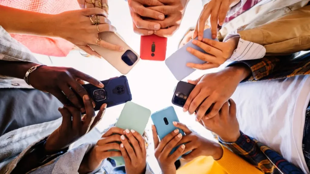 ما أضرار الاستخدام المفرط للإنترنت؟ 1 أضرار الاستخدام المفرط للإنترنت؟