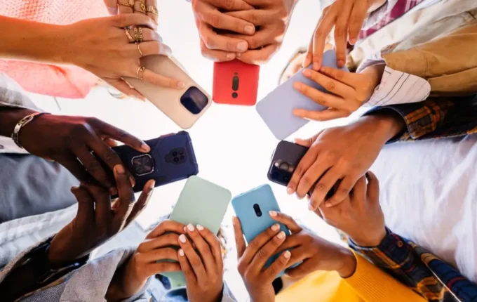 أضرار الاستخدام المفرط للإنترنت؟