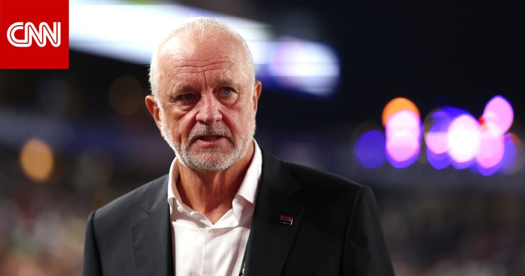 منتخب العراق يجدد عقد غراهام