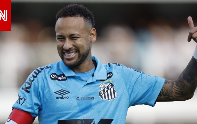 الدوري البرازيلي نيمار يفاجئ طفلاً