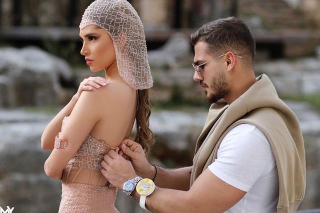 محمد نور حامد يطلق مجموعة
