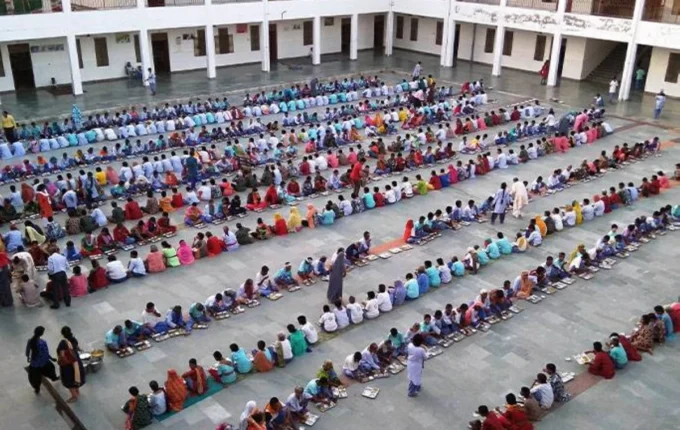 3295 نزيلة أكبر مأوى بالعالم