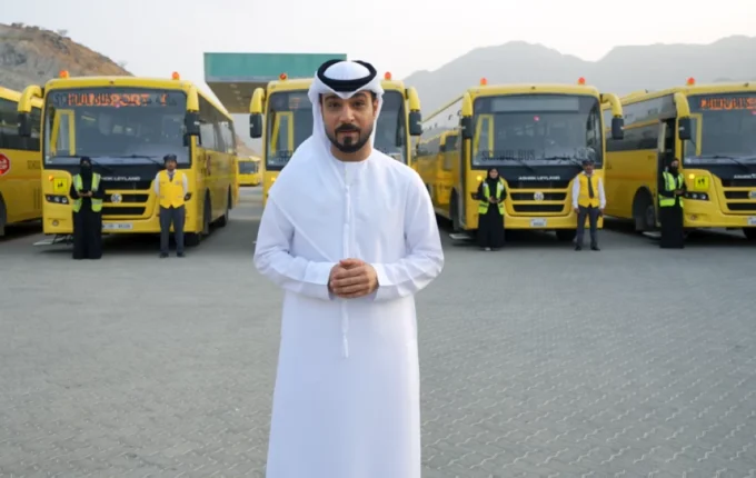 الشارقة للإذاعة برامج توعوية وميدانية