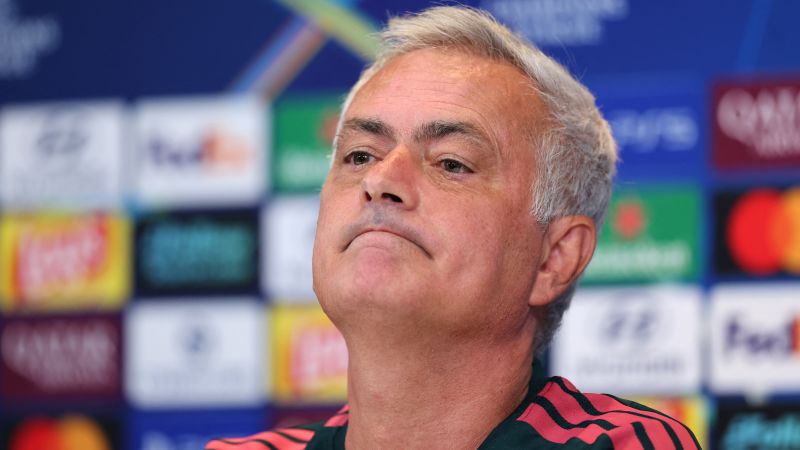 بعد صافرات استهجان جماهير ريال مدريد.. مورينيو يرد ويتحدث عن فينيسيوس 1 صافرات استهجان جماهير ريال مدريد