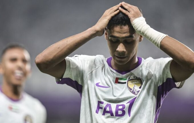 تصرف مؤثر لاعب العين تسجيل