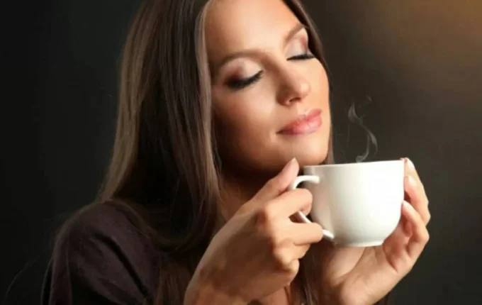 الإفراط القهوة يضعف عظام النساء