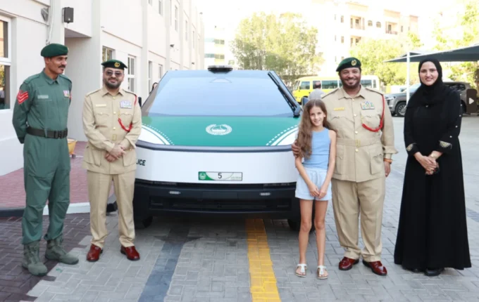 مديرو مراكز الشرطة يزورون مدارس