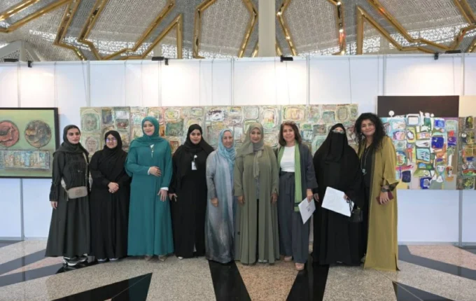 ثلاث رائدات وطن واحد لوحة