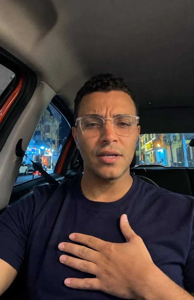 كأنه يعاني نزلة برد.. طبيب مصري يكشف حديثاً مفاجئاً مع مصاب بطلق ناري 1 كأنه يعاني نزلة برد طبيب