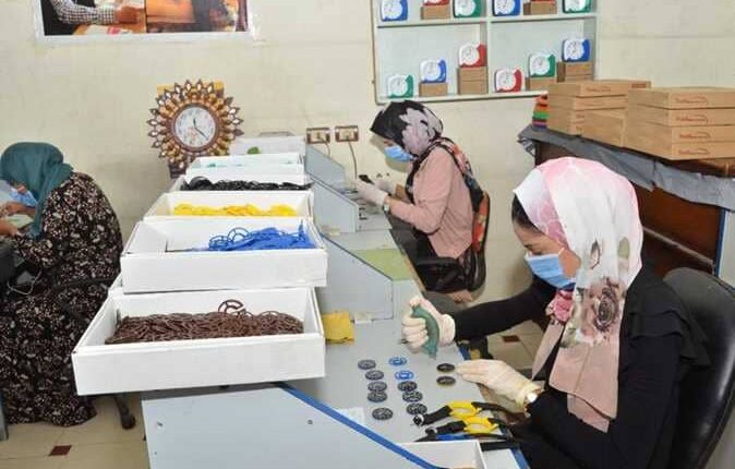 التحديات المعيشية تنقذ المشاريع المتناهية