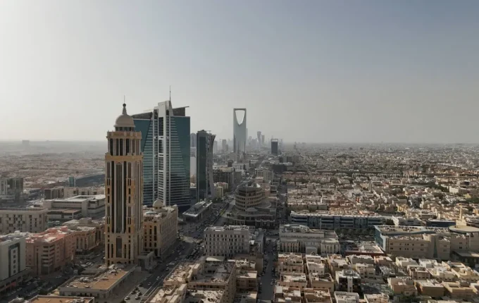 موديز ضبط الإنفاق يعزز التعافي