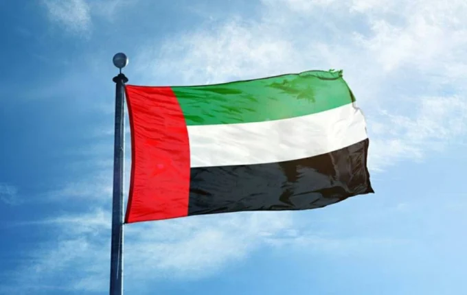 الإمارات تهيب بمواطنيها توخي الحذر