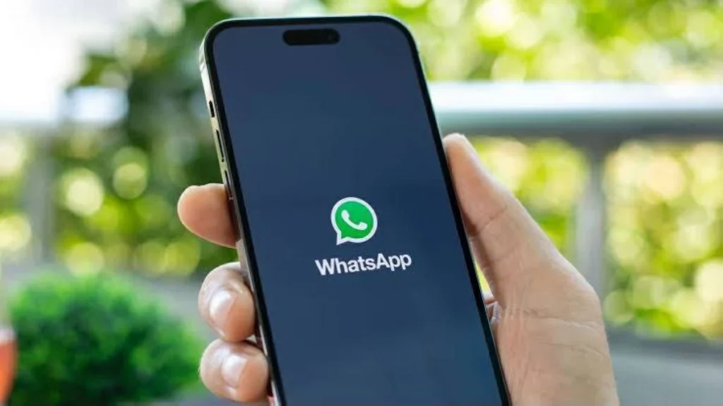 واتساب يختبر ميزة جديدة لفتح الروابط على آيفون.. كيف تعمل؟ 1 ميزة جديدة